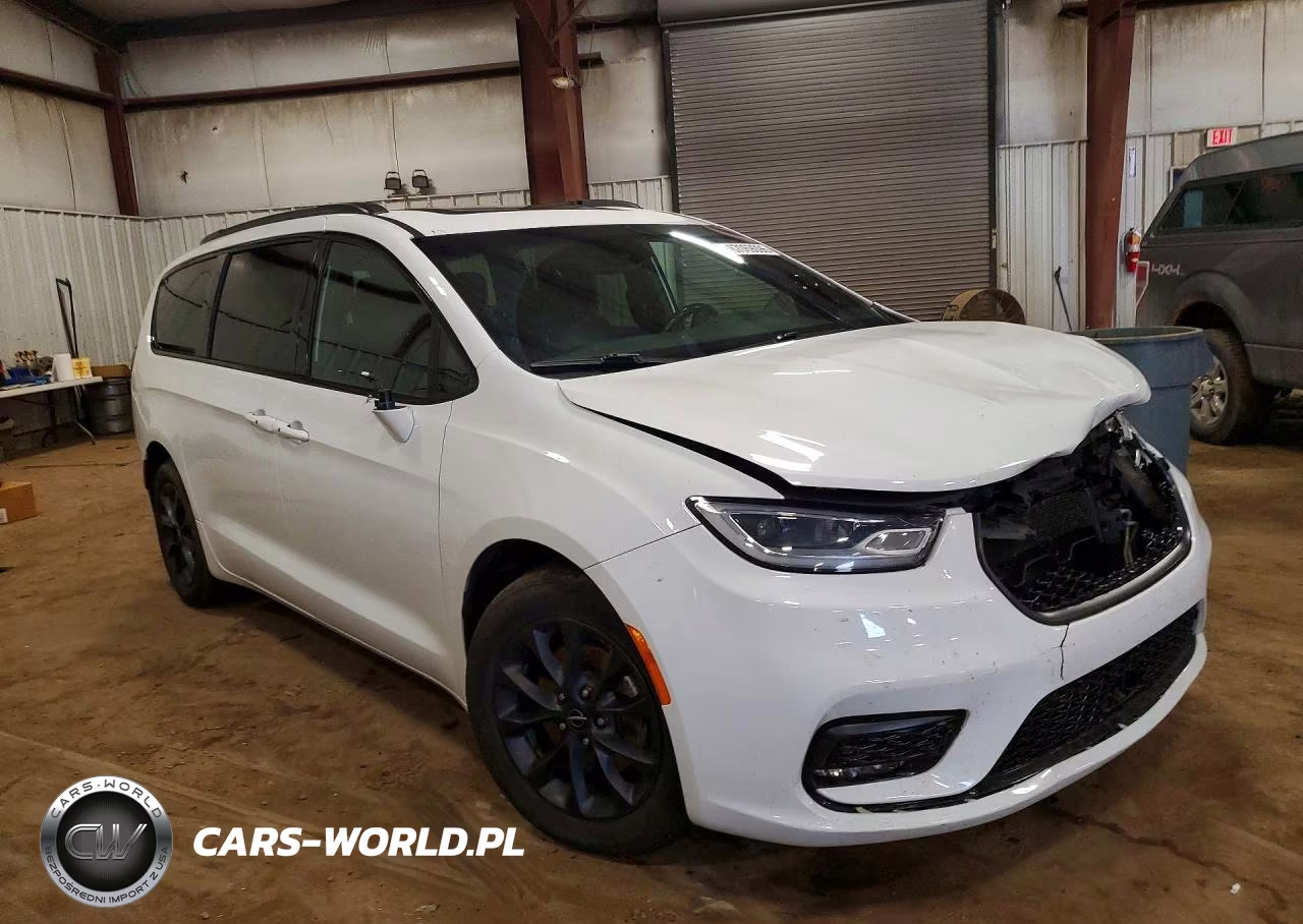2021 Chrysler Pacifica Touring L VIN:2C4RC1BG7MR567848 - 4