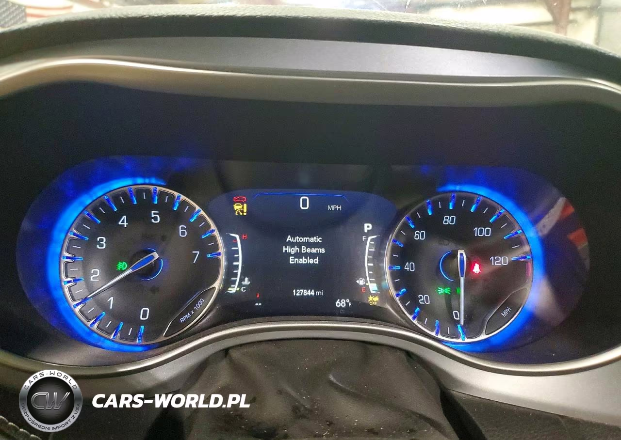2021 Chrysler Pacifica Touring L VIN:2C4RC1BG7MR567848 - 9
