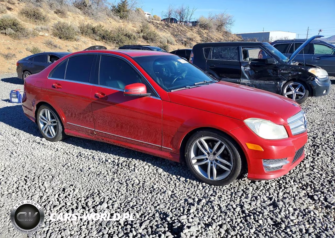 2013 Mercedes-Benz C 250 VIN:WDDGF4HB3DR274259 - 4