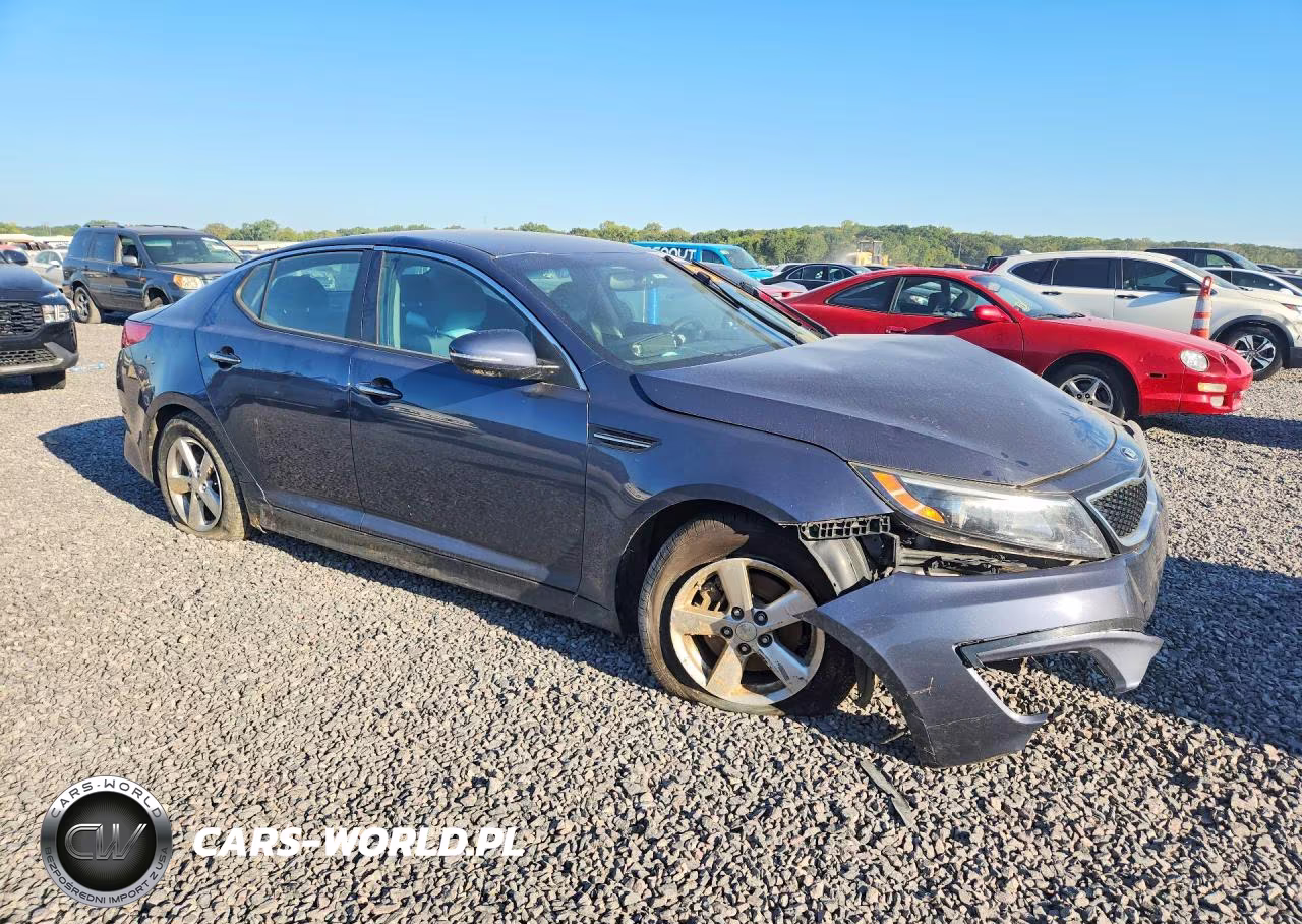 2015 Kia Optima Lx VIN:5XXGM4A72FG479924 - 4