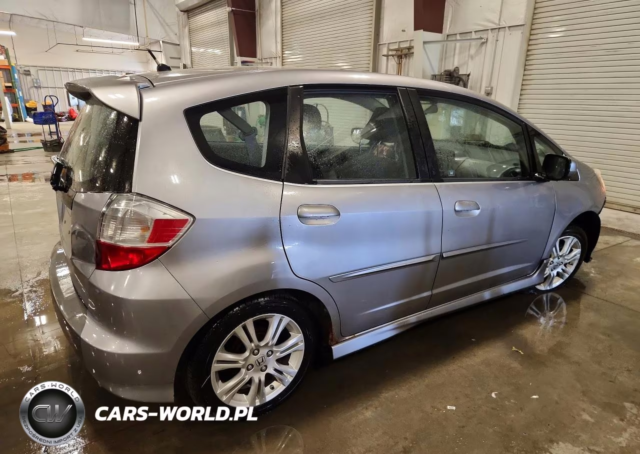 2009 Honda Fit Sport VIN:JHMGE88699S020514 - 3