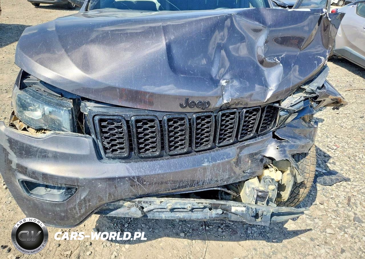 2018 Jeep Grand Cherokee Laredo VIN:1C4RJFAG6JC375118 - 11