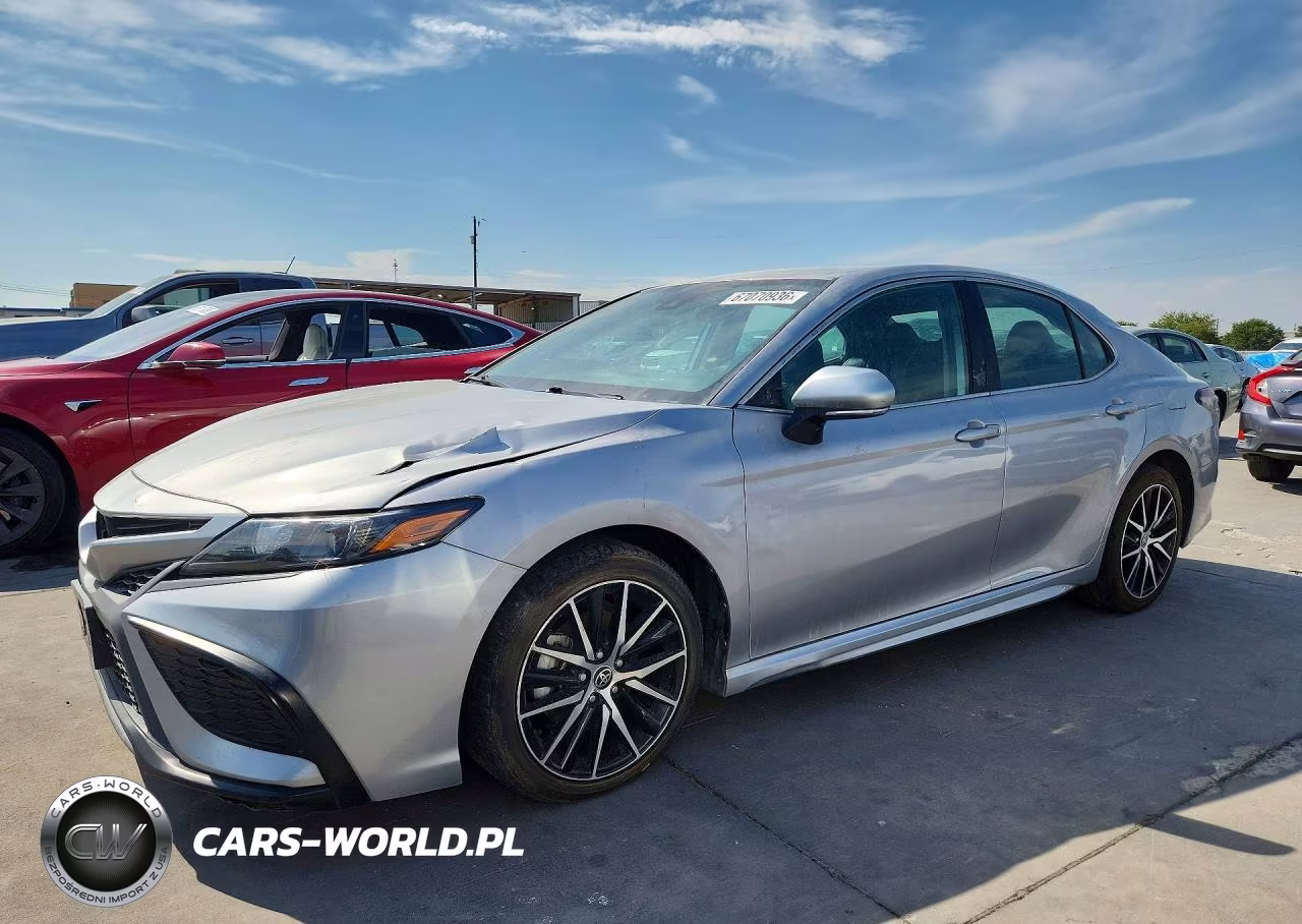 2022 Toyota Camry Se – zdjęcie 1 z 12
