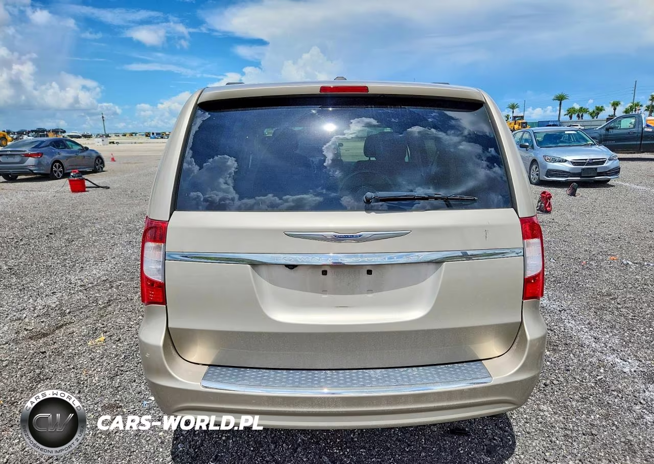 2013 Chrysler Town & Country Touring VIN:2C4RC1BG8DR620265 - 6