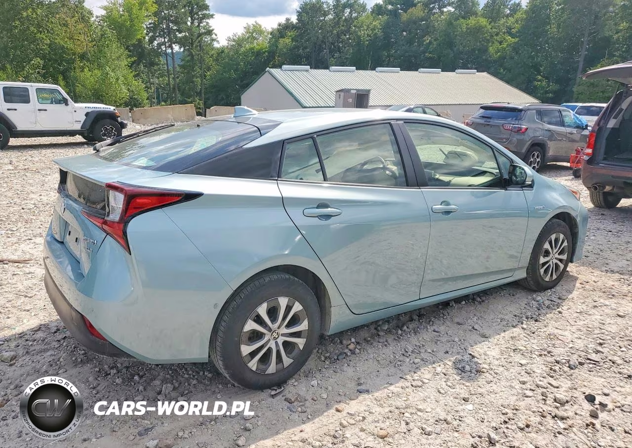 2019 Toyota Prius Xle Awd-E VIN:JTDL9RFU1K3002617 - 3
