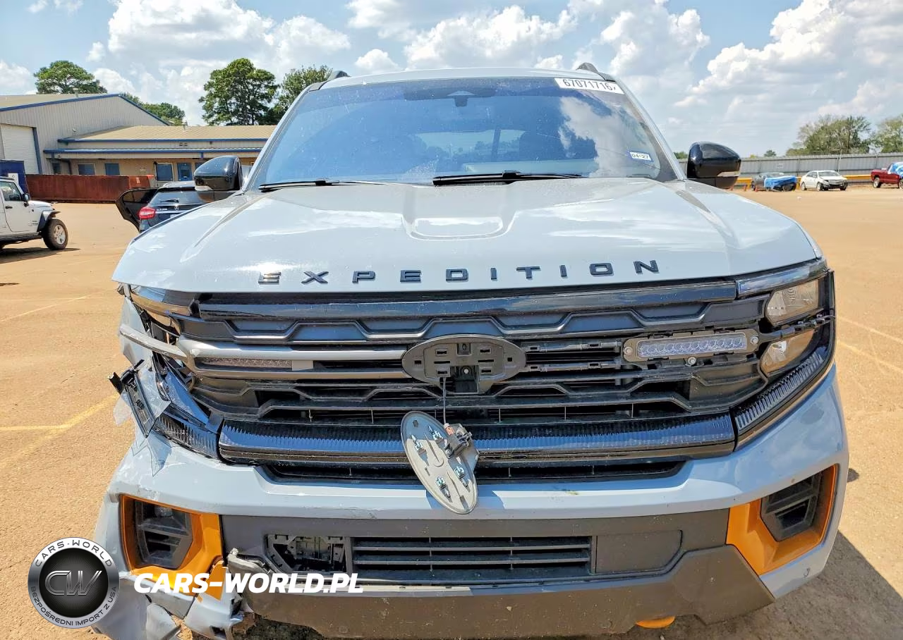 2025 Ford Expedition Tremor VIN:1FMJU1RG3SEA04639 - 5