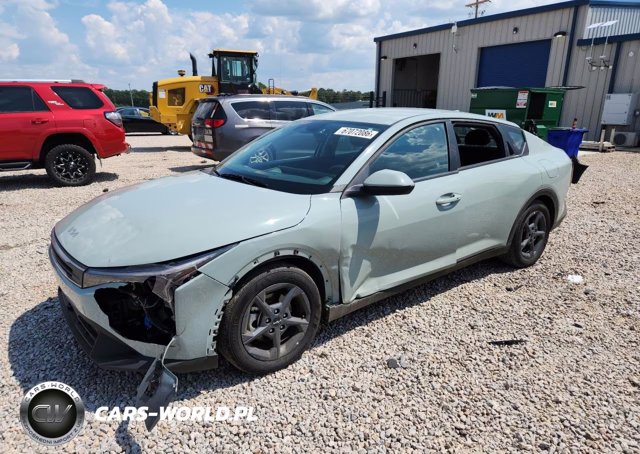 2025 Kia K4 Lxs VIN:3KPFT4DE2SE228512 - 1