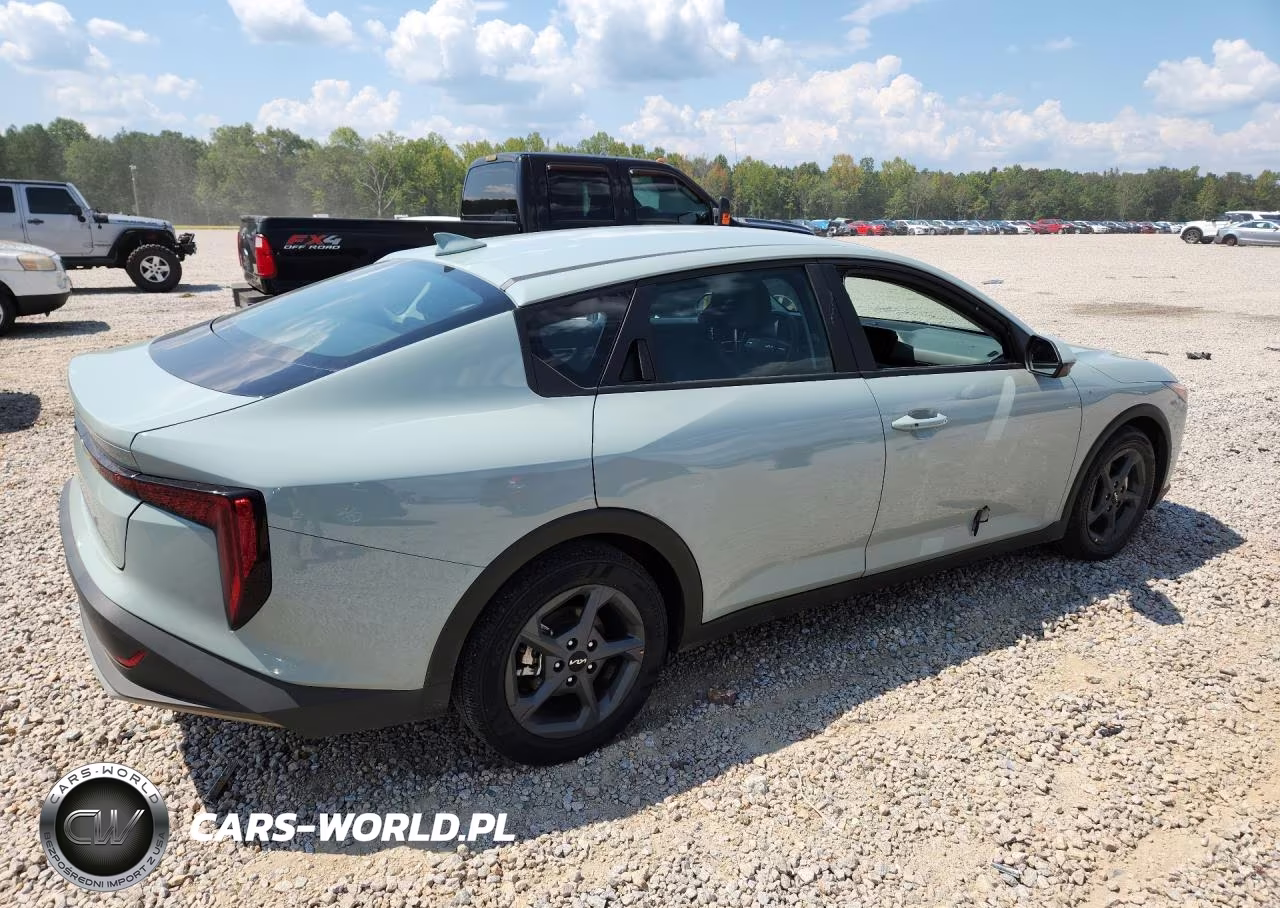 2025 Kia K4 Lxs VIN:3KPFT4DE2SE228512 - 3