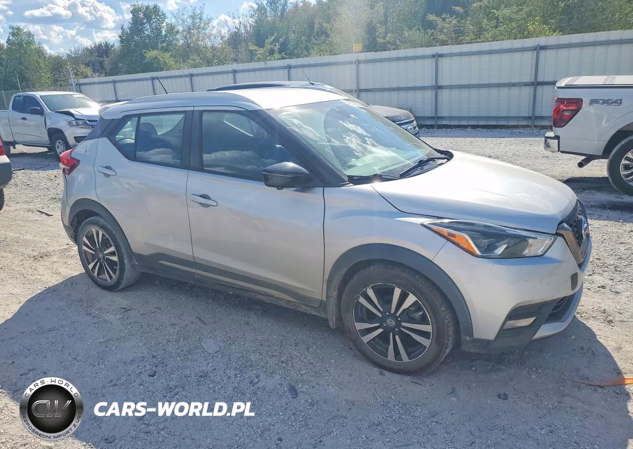 2020 Nissan Kicks Sr VIN:3N1CP5DV7LL508200 - 4