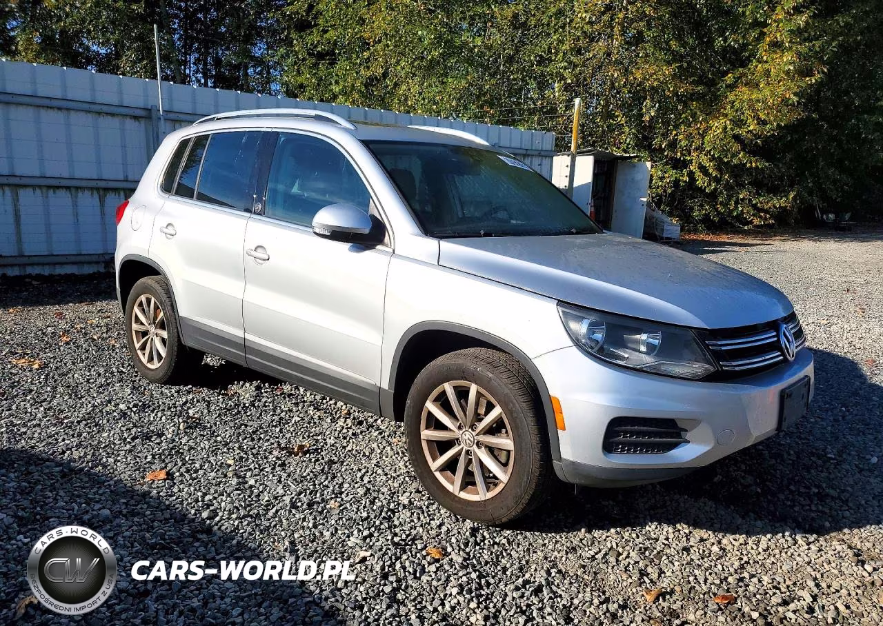 2017 Volkswagen Tiguan Wolfsburg VIN:WVGRV7AX4HW501216 - 4