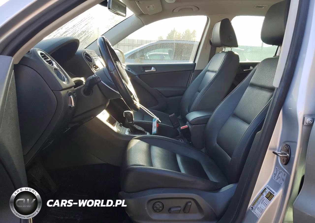 2017 Volkswagen Tiguan Wolfsburg VIN:WVGRV7AX4HW501216 - 7