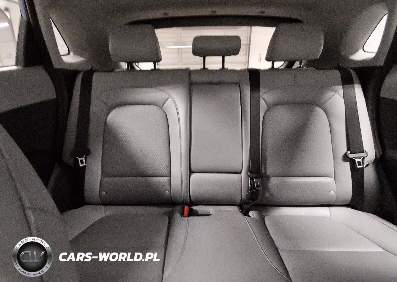 2019 Hyundai Kona Limited VIN:KM8K33A58KU250086 - 10