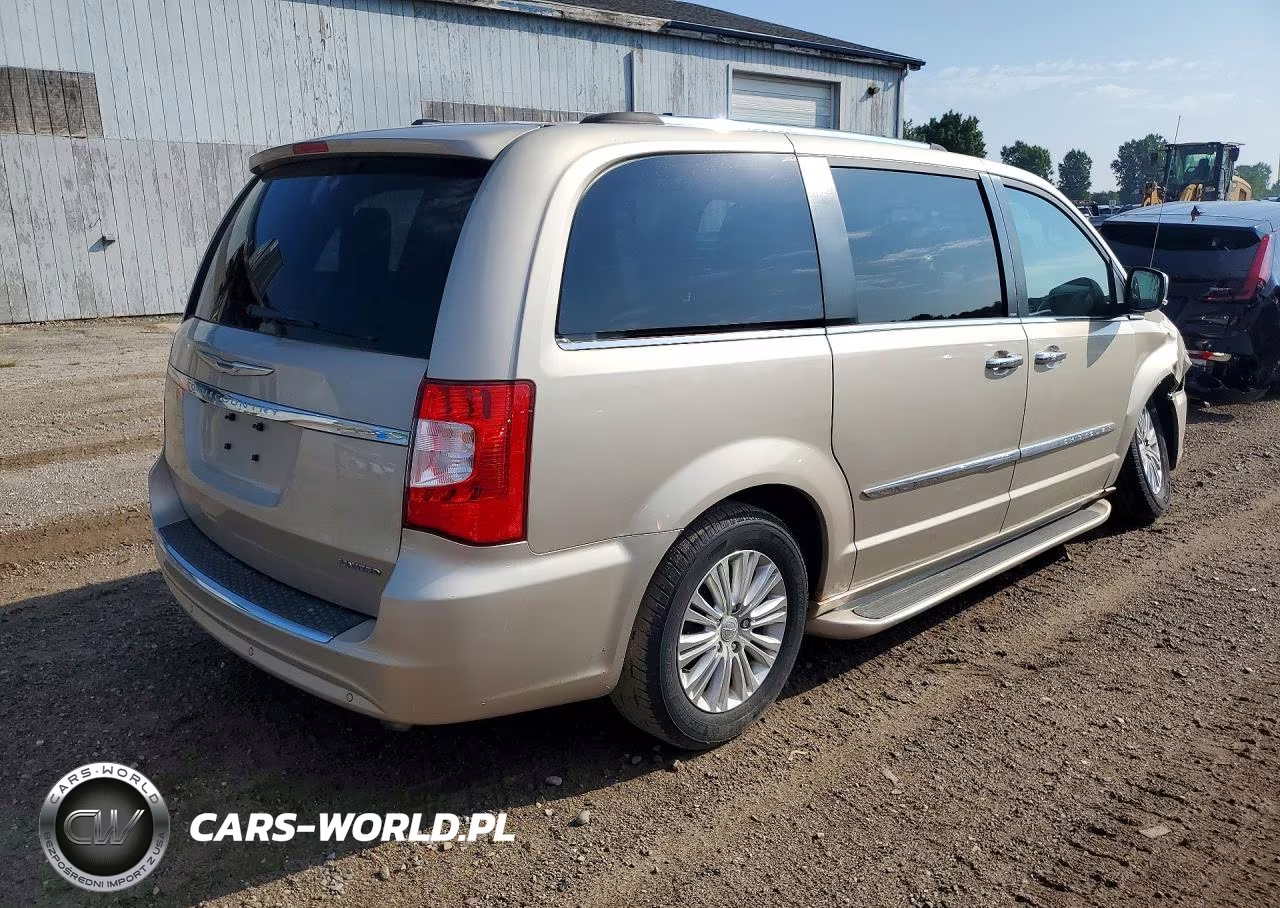 2013 Chrysler Town & Country Limited VIN:2C4RC1GG8DR661214 - 3