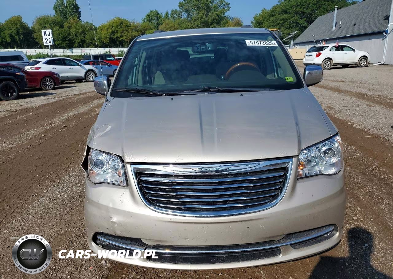 2013 Chrysler Town & Country Limited VIN:2C4RC1GG8DR661214 - 5