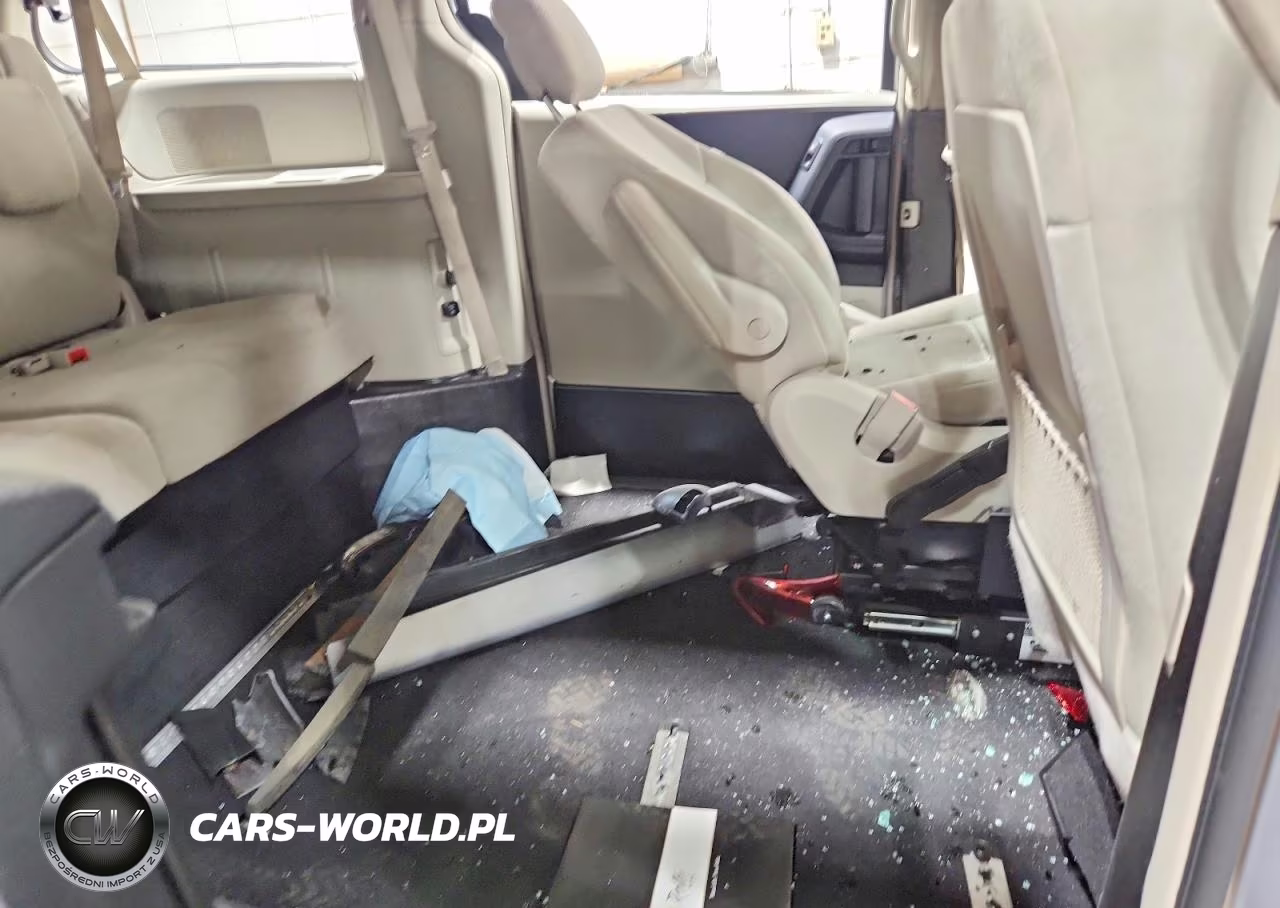 2011 Dodge Grand Caravan Crew VIN:2D4RN5DG8BR629241 - 11
