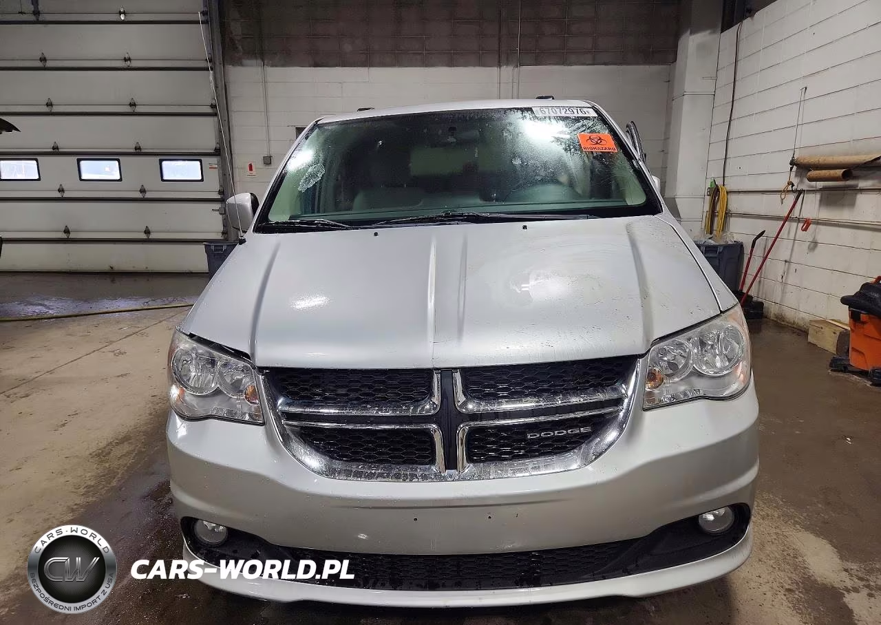 2011 Dodge Grand Caravan Crew VIN:2D4RN5DG8BR629241 - 5