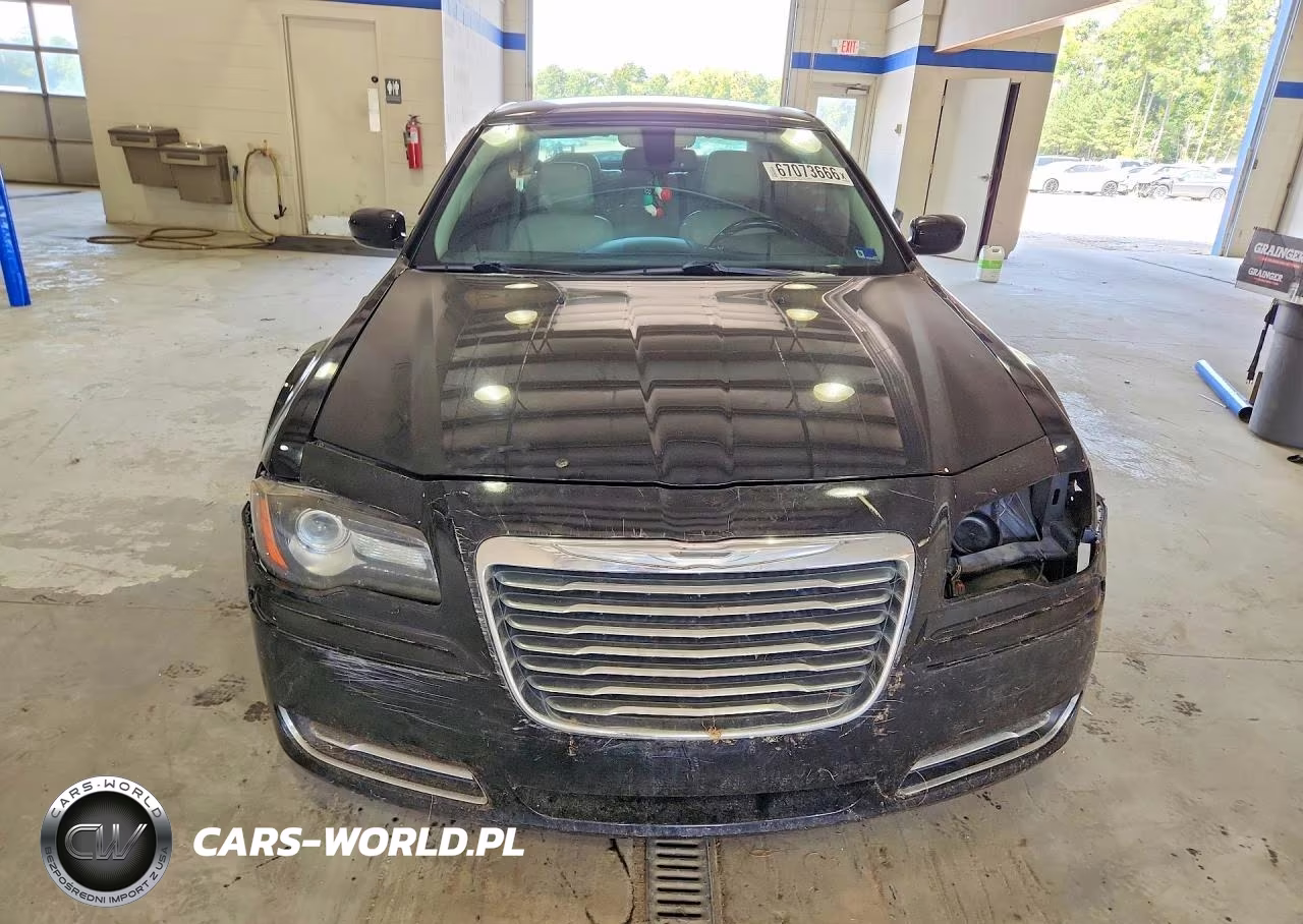 2017 Chrysler 300 Limited VIN:2C3CCAAG8HH668338 - 5