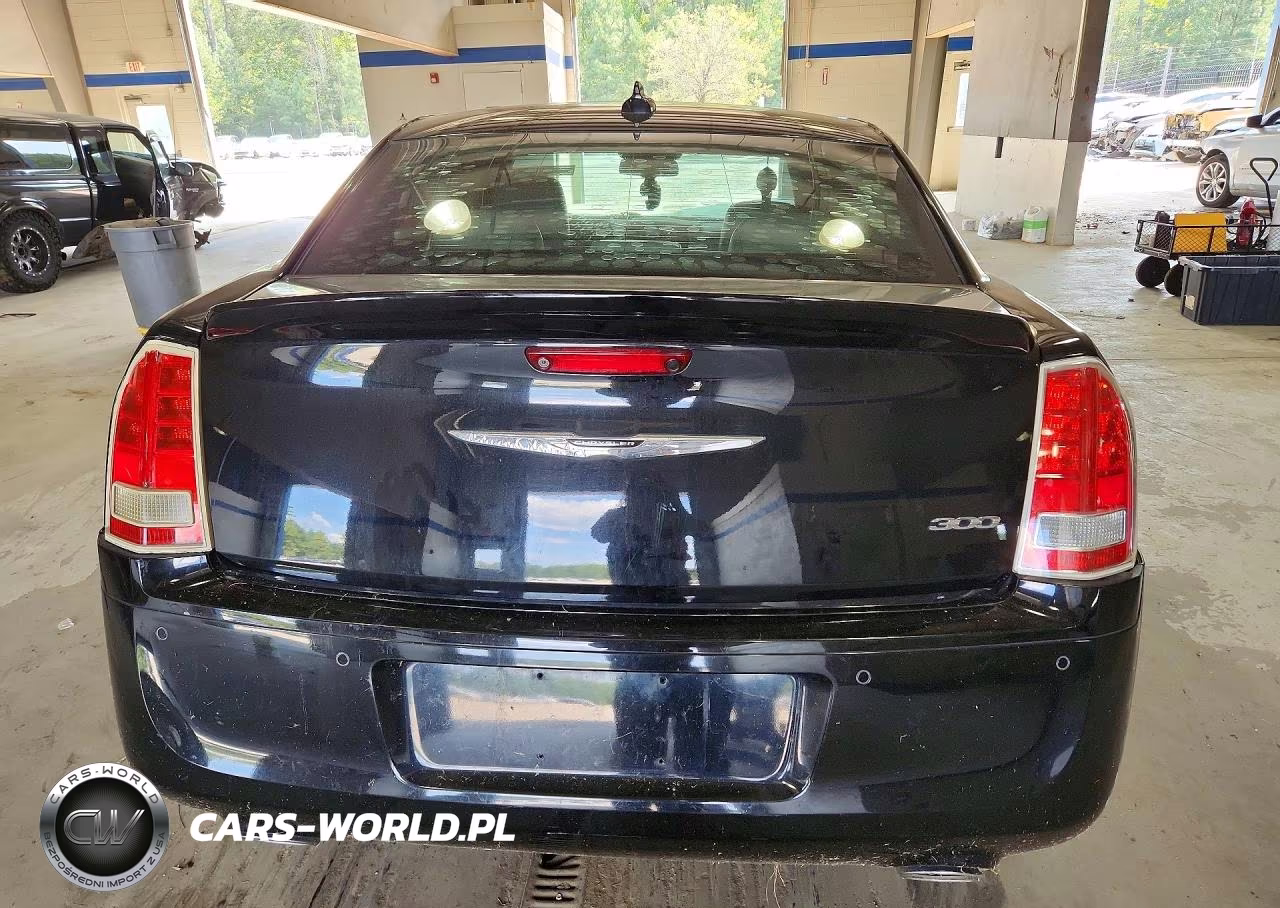 2017 Chrysler 300 Limited VIN:2C3CCAAG8HH668338 - 6