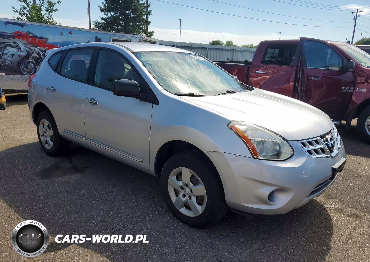 2013 Nissan Rogue S VIN:JN8AS5MV1DW612975 - 4