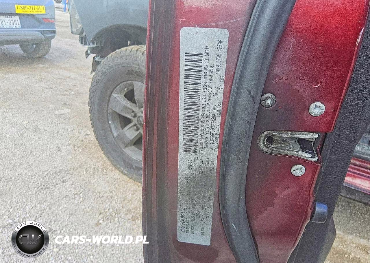 2019 Ram 1500 Classic Tradesman VIN:1C6RR6FG0KS604280 - 12