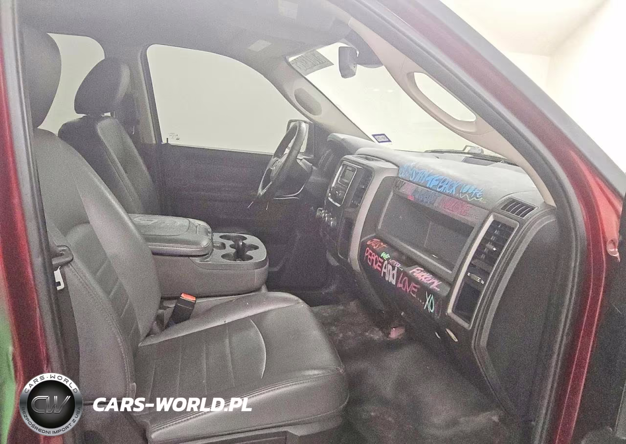 2019 Ram 1500 Classic Tradesman VIN:1C6RR6FG0KS604280 - 13