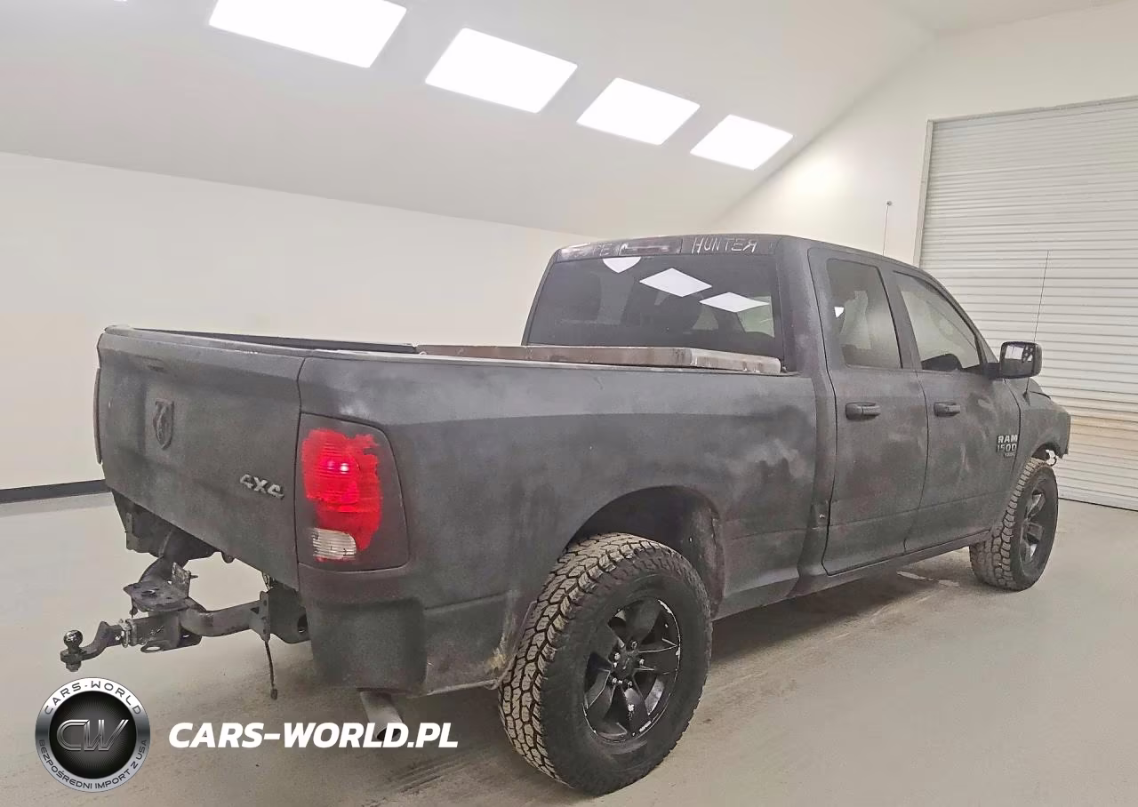 2019 Ram 1500 Classic Tradesman VIN:1C6RR6FG0KS604280 - 3