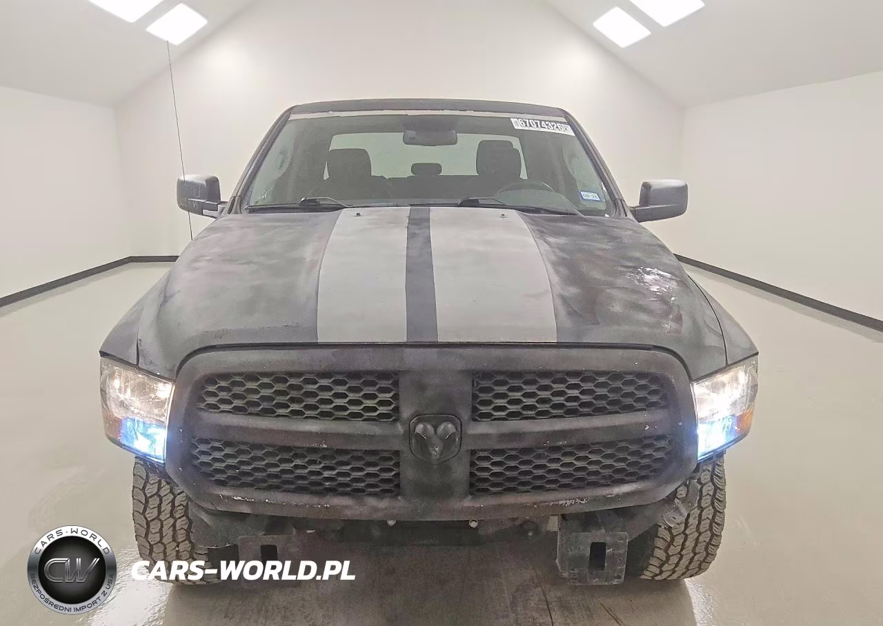 2019 Ram 1500 Classic Tradesman VIN:1C6RR6FG0KS604280 - 5