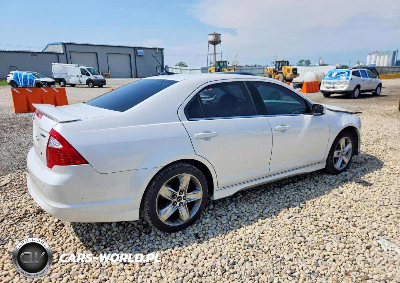 2011 Ford Fusion Sport VIN:3FAHP0KCXBR126638 - 3
