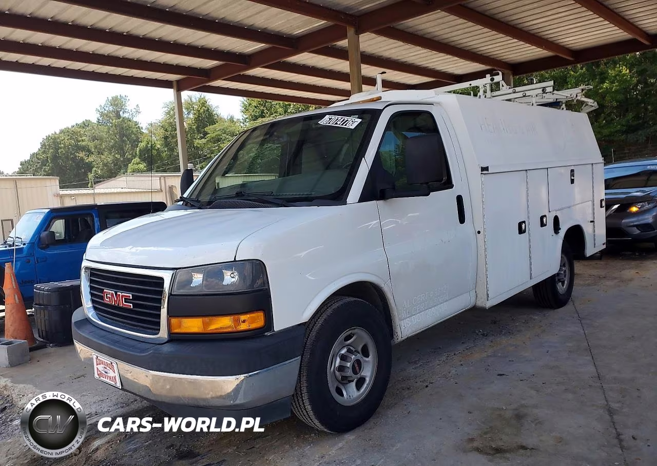 2018 GMC Savana Cutaway G3500
