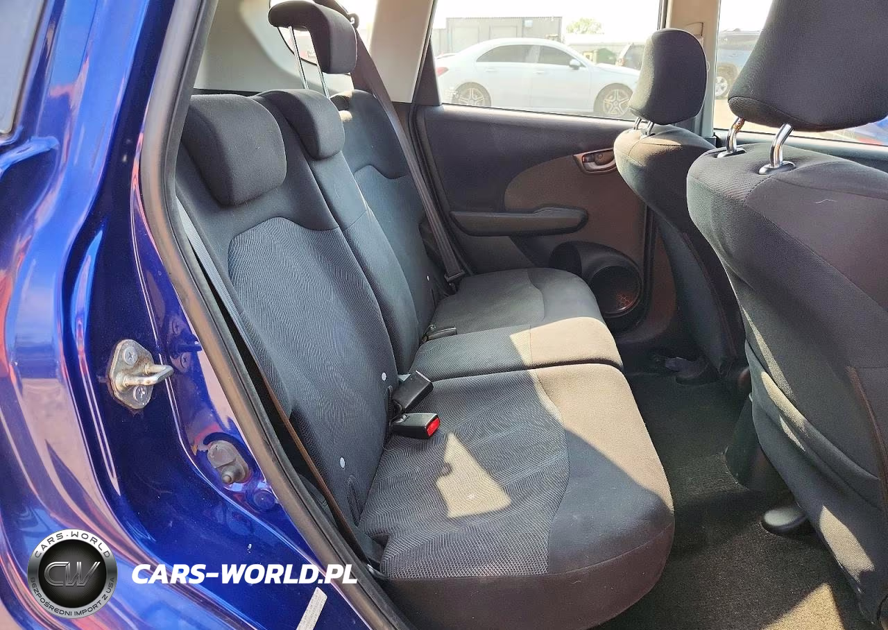 2009 Honda Fit Sport VIN:JHMGE884X9S007737 - 10