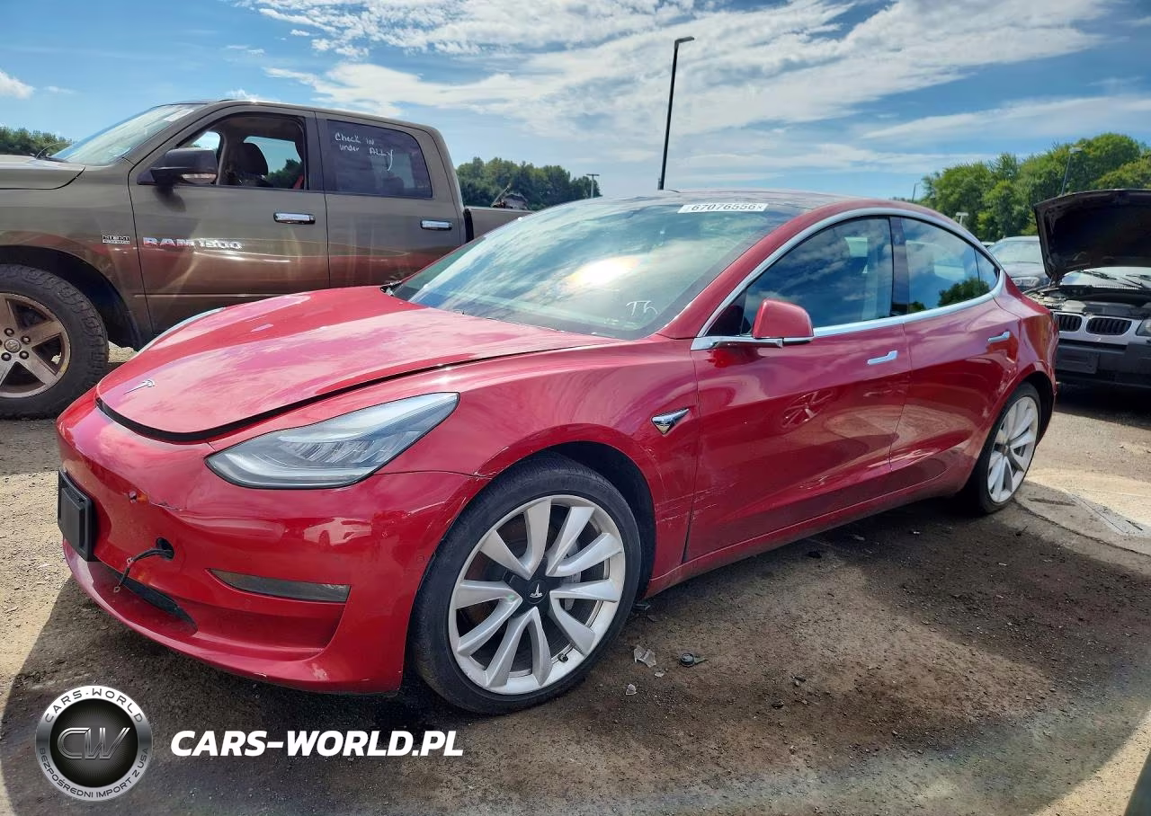 2018 Tesla Model 3 – zdjęcie 1 z 12