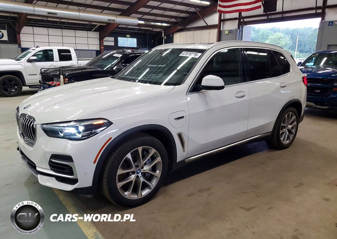2022 BMW X5 xDrive45E – zdjęcie 1 z 13