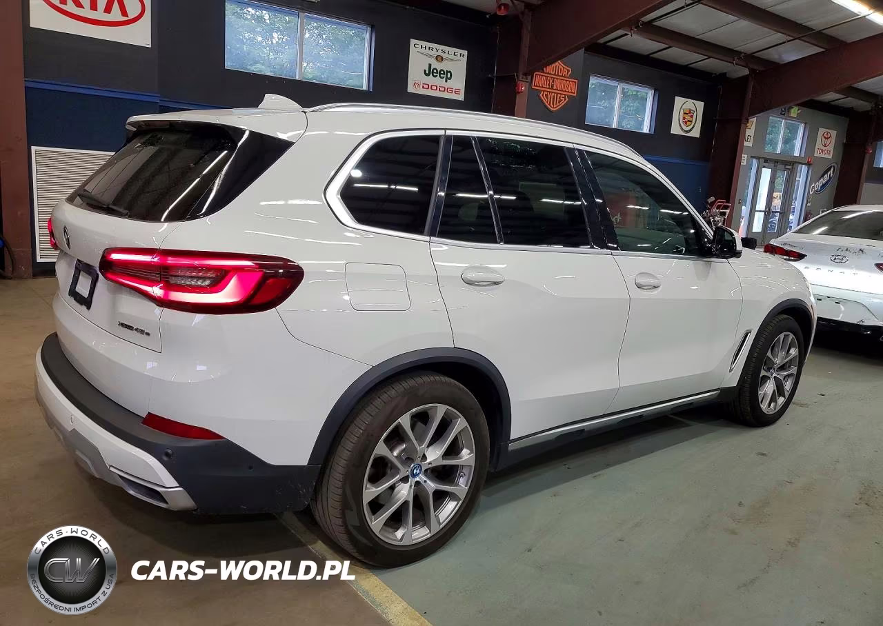 2022 BMW X5 xDrive45E VIN:5UXTA6C02N9M26931 - 3