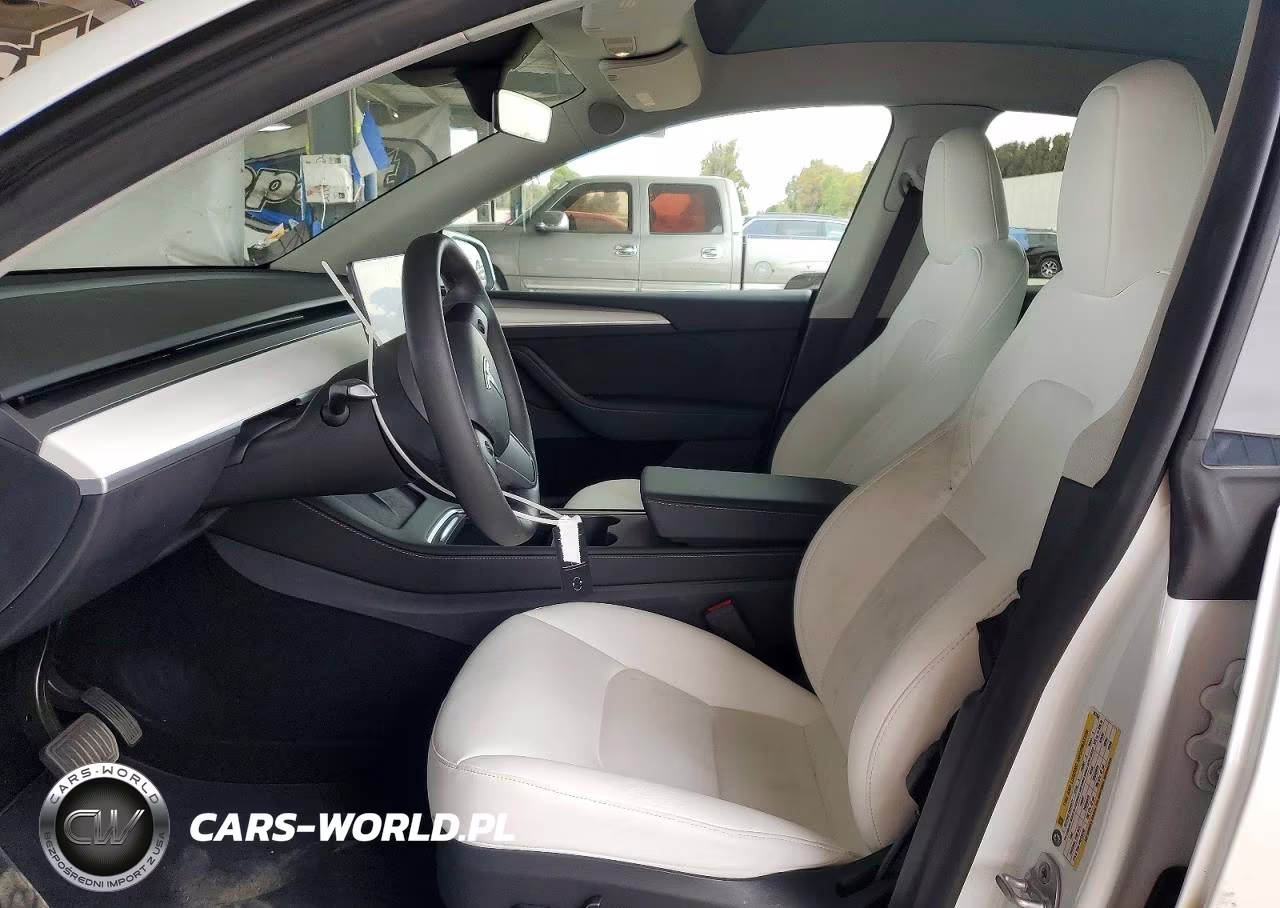 2023 Tesla Model Y VIN:7SAYGDEE3PF967484 - 7
