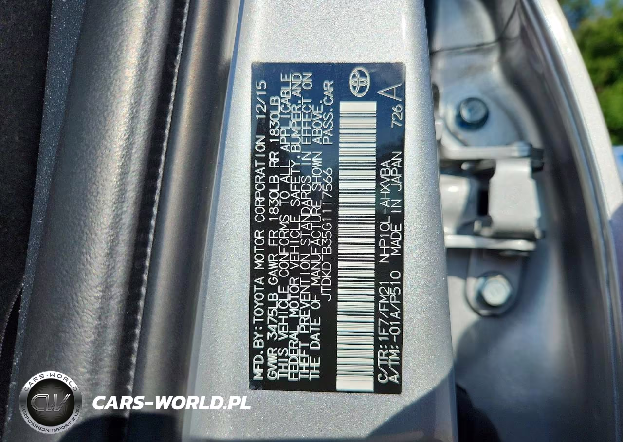 2016 Toyota Prius C Two VIN:JTDKDTB35G1117566 - 13