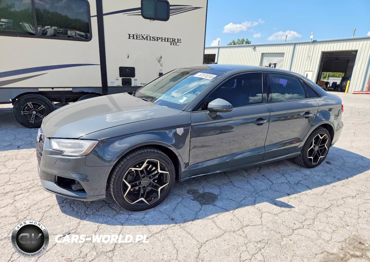 2017 Audi A3 Premium VIN:WAUAUHFF9H1077696 - 1