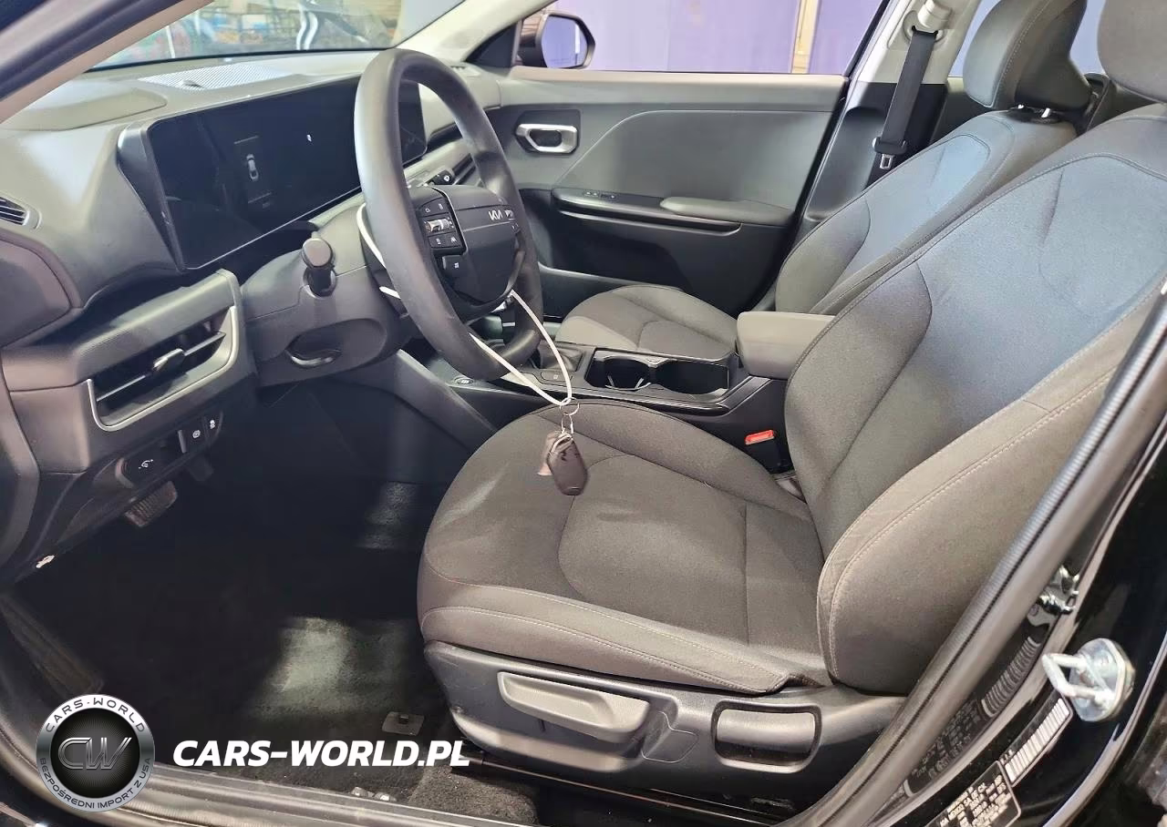 2025 Kia K4 Lxs VIN:3KPFT4DE7SE069938 - 7