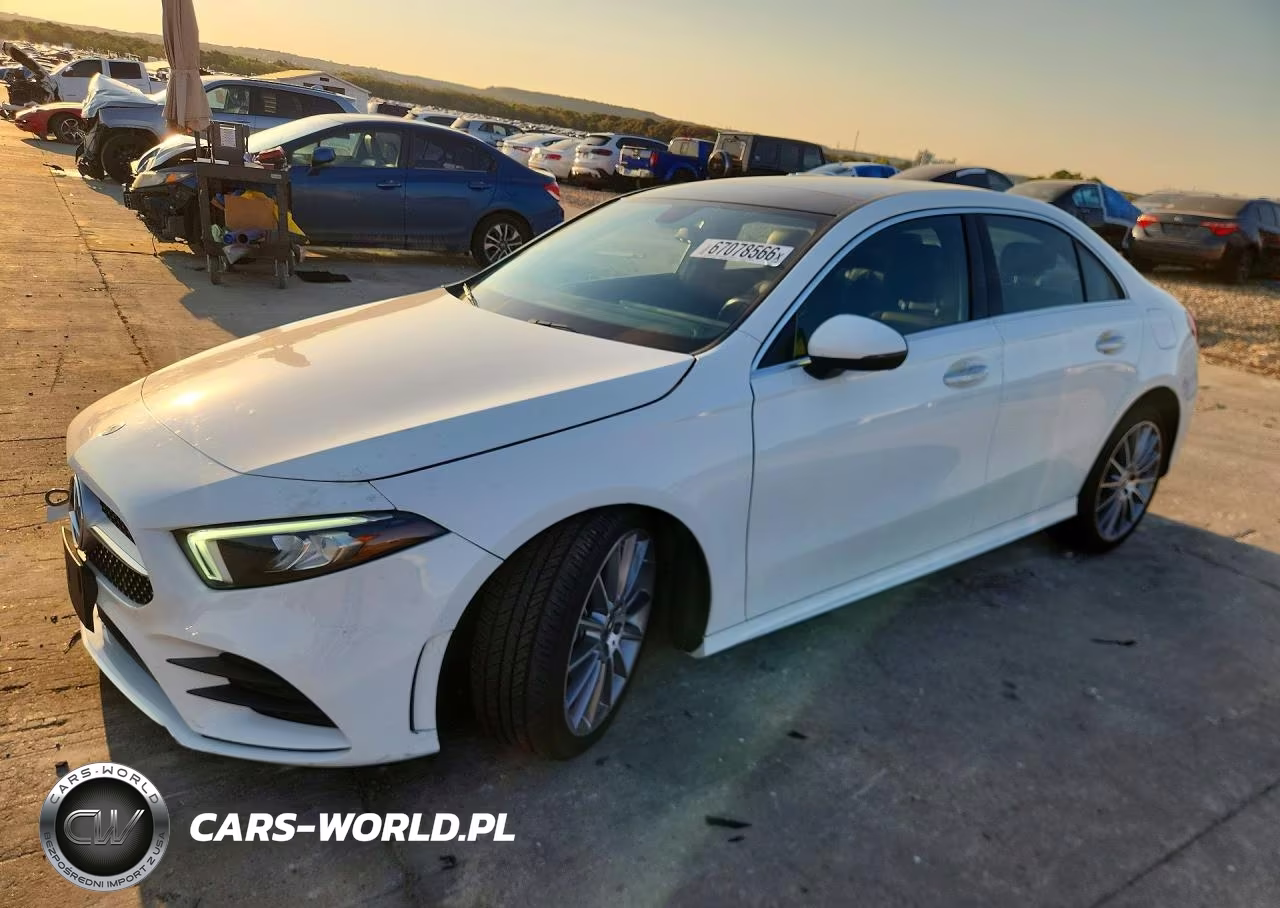 2022 Mercedes-Benz A 220 VIN:W1K3G4EB1NJ360945 - 1