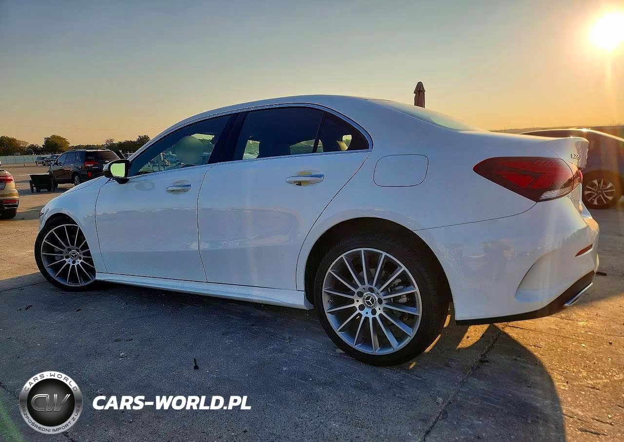 2022 Mercedes-Benz A 220 VIN:W1K3G4EB1NJ360945 - 2