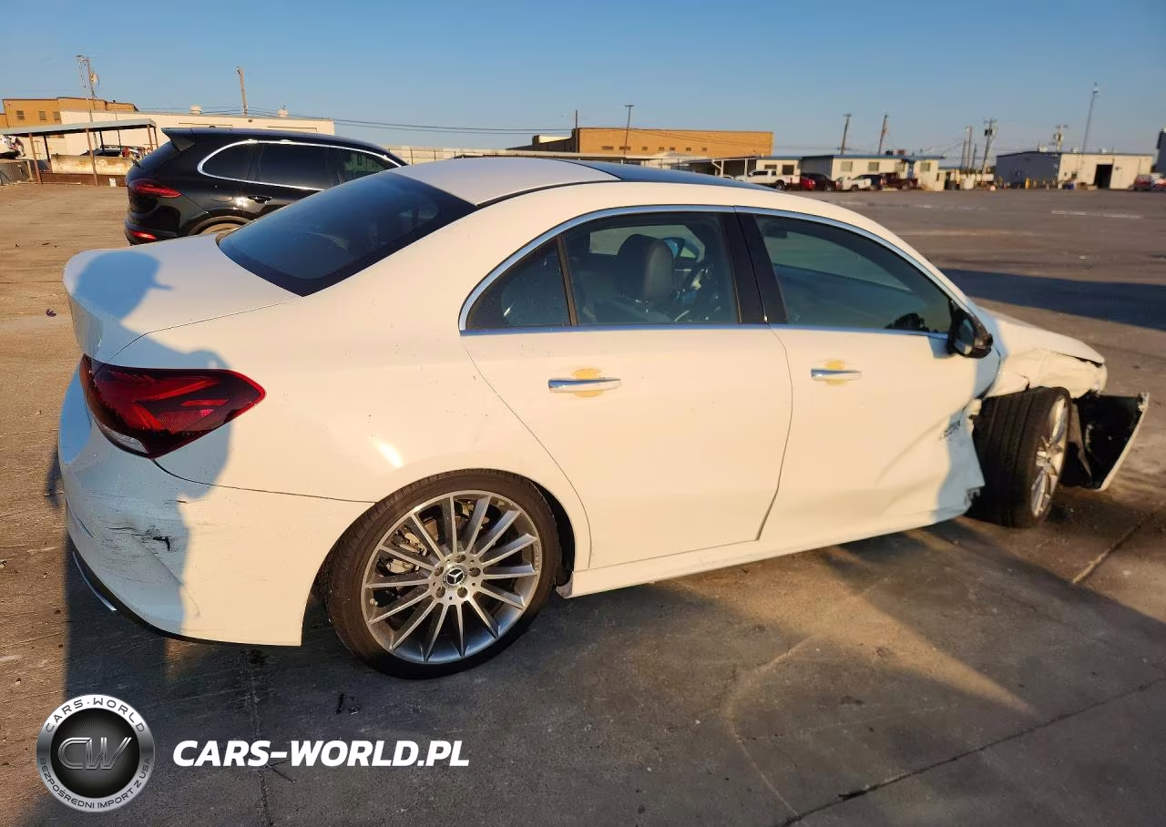 2022 Mercedes-Benz A 220 VIN:W1K3G4EB1NJ360945 - 3