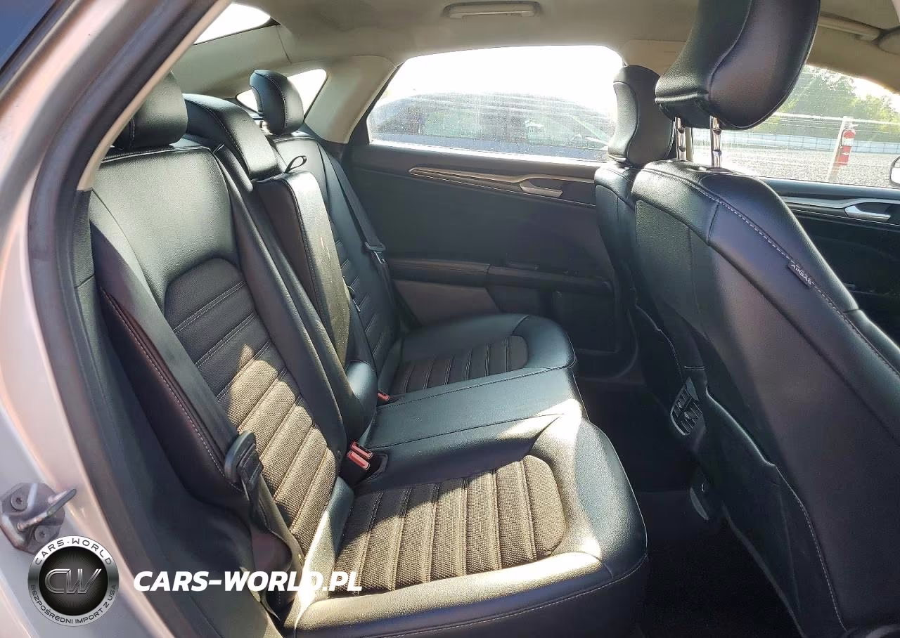 2017 Ford Fusion Se VIN:3FA6P0T9XHR163367 - 10