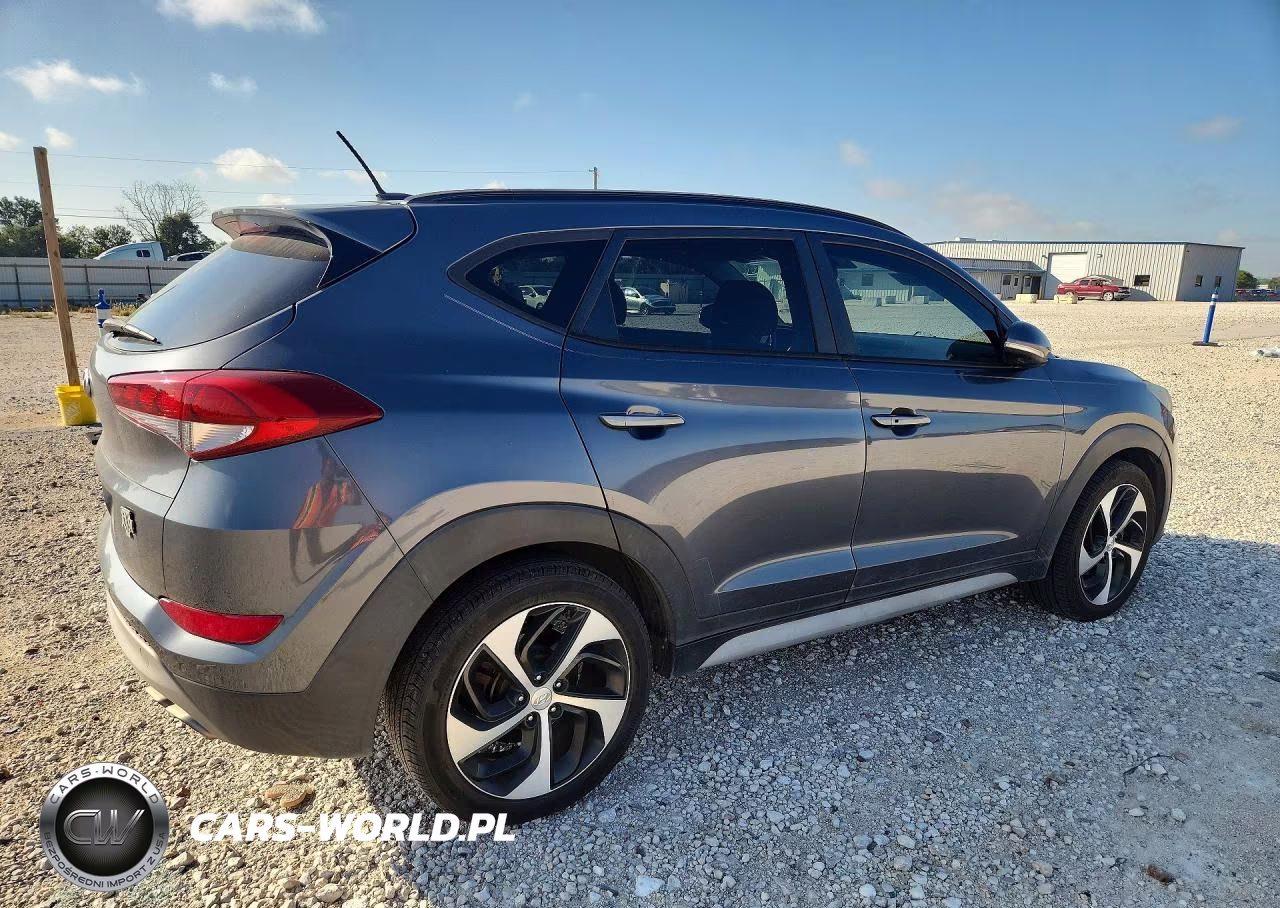 2017 Hyundai Tucson Value VIN:KM8J33A28HU563097 - 3