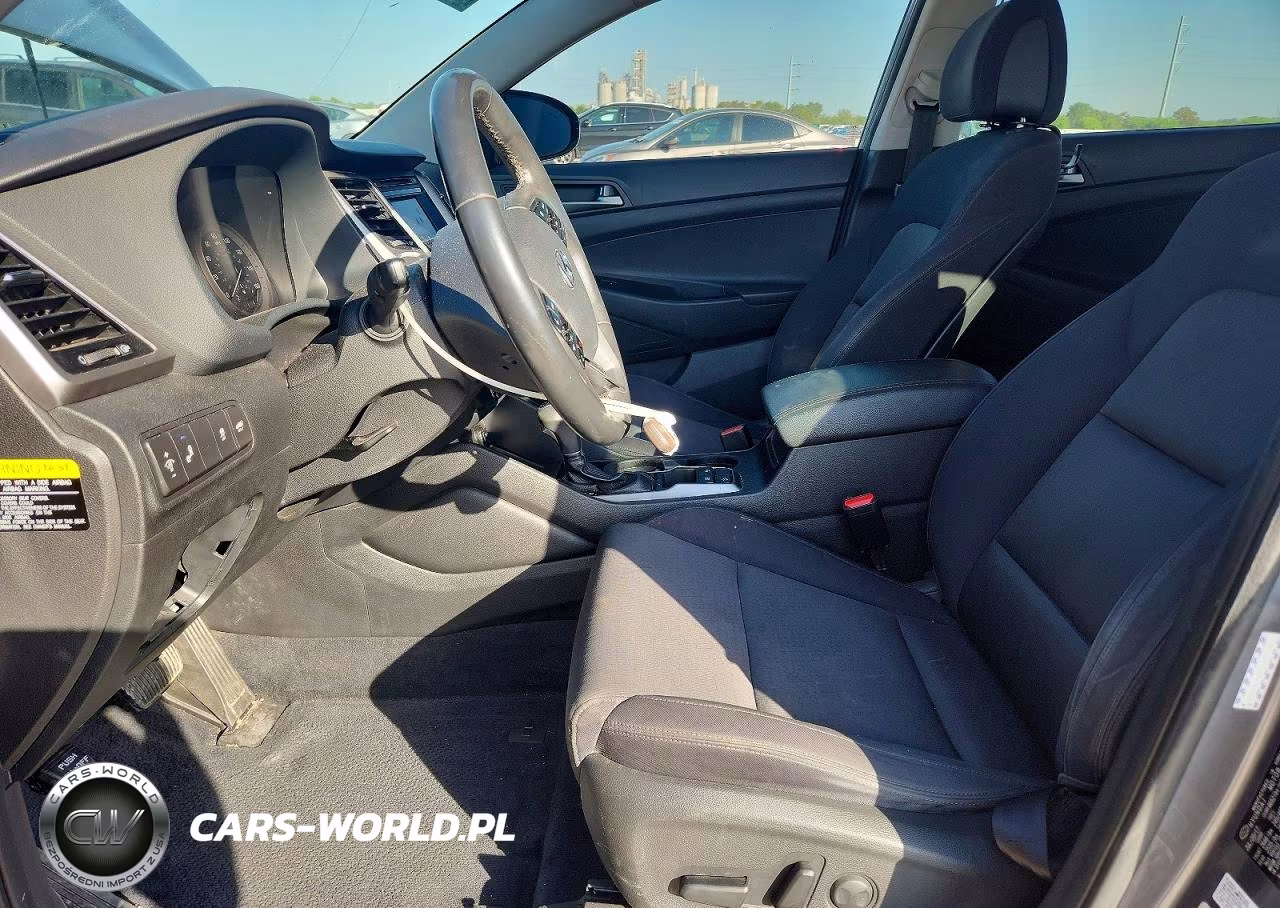 2017 Hyundai Tucson Value VIN:KM8J33A28HU563097 - 7