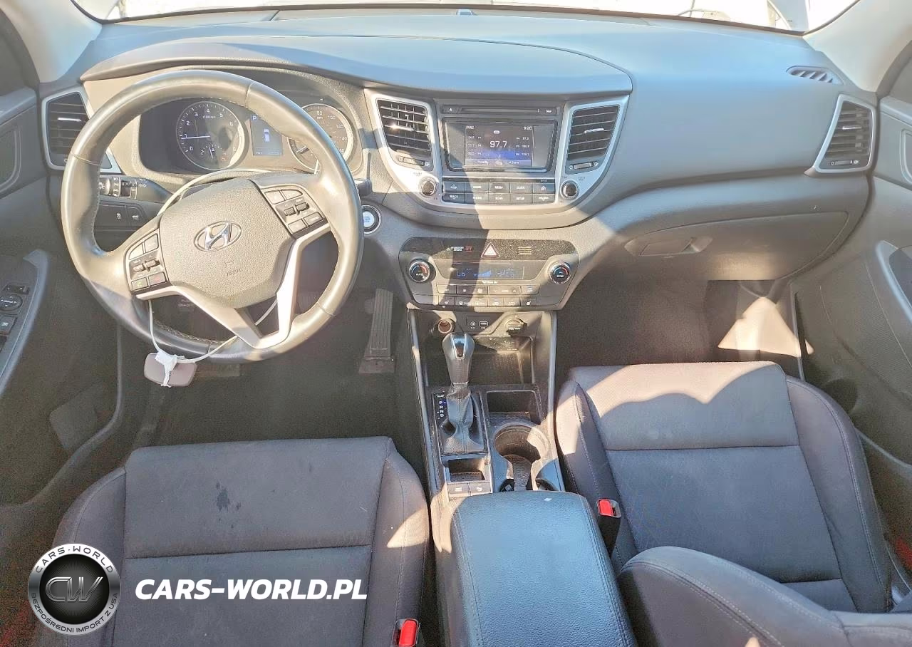 2017 Hyundai Tucson Value VIN:KM8J33A28HU563097 - 8