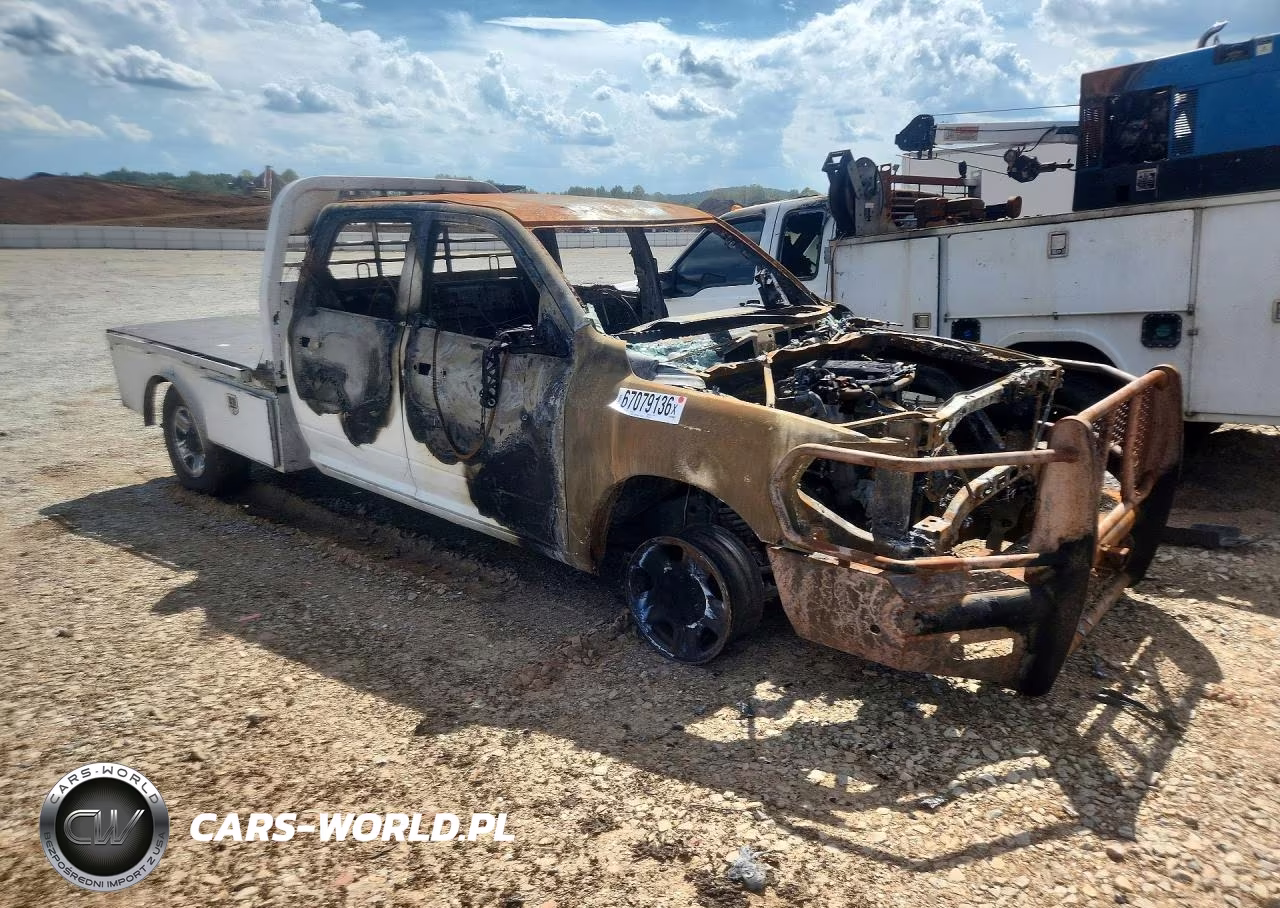 2021 Ram 3500 Tradesman VIN:3C63R3GL8MG571717 - 4