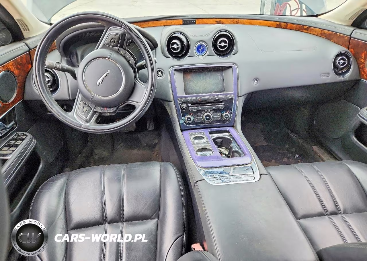 2013 Jaguar Xj VIN:SAJWJ1CD5D8V45373 - 8