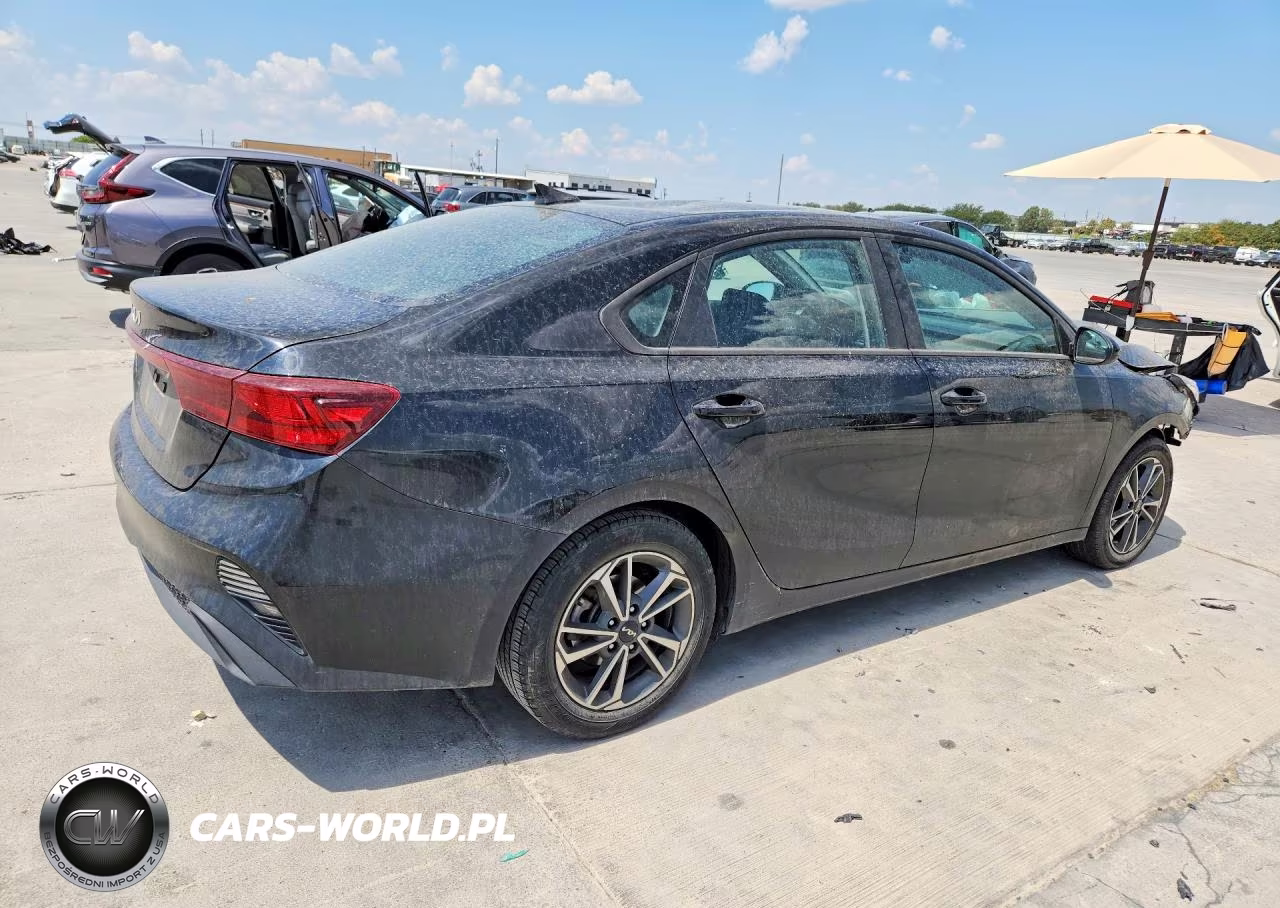 2023 Kia Forte Lxs VIN:3KPF24AD5PE565259 - 3
