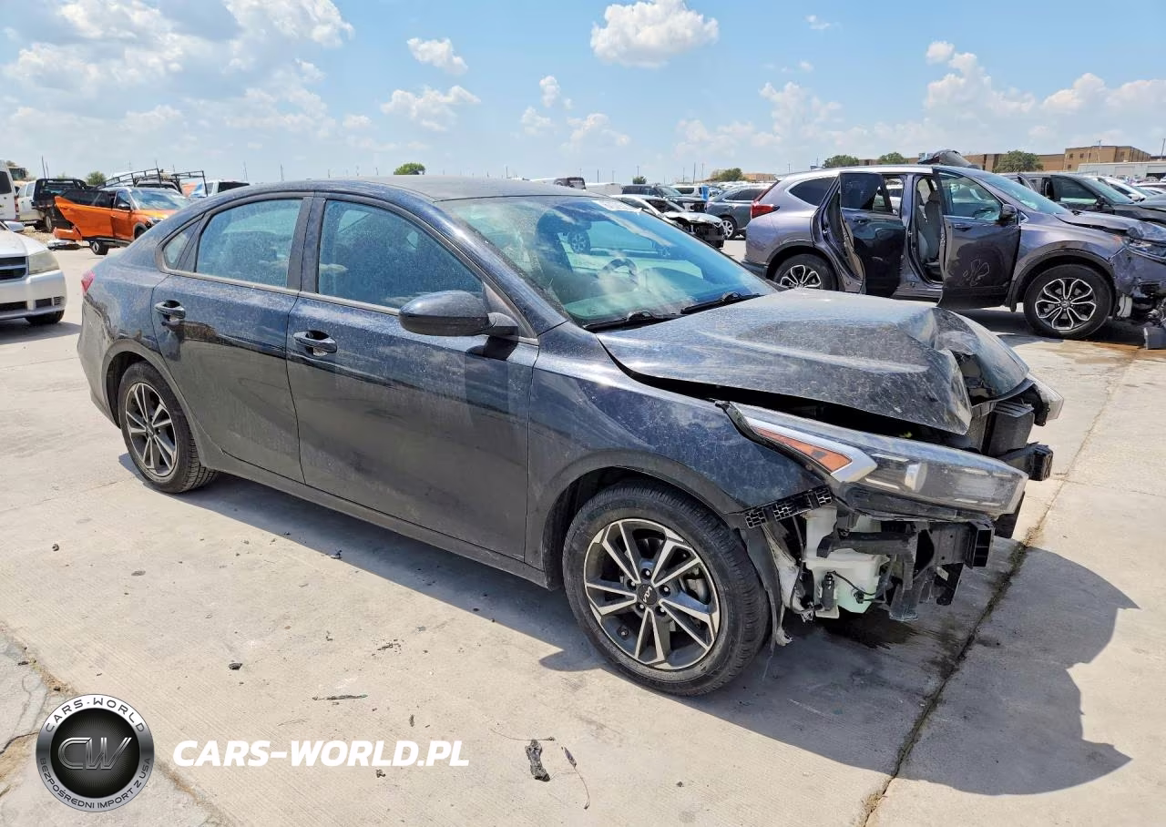 2023 Kia Forte Lxs VIN:3KPF24AD5PE565259 - 4