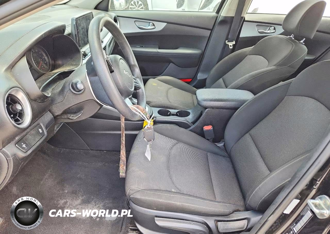 2023 Kia Forte Lxs VIN:3KPF24AD5PE565259 - 7