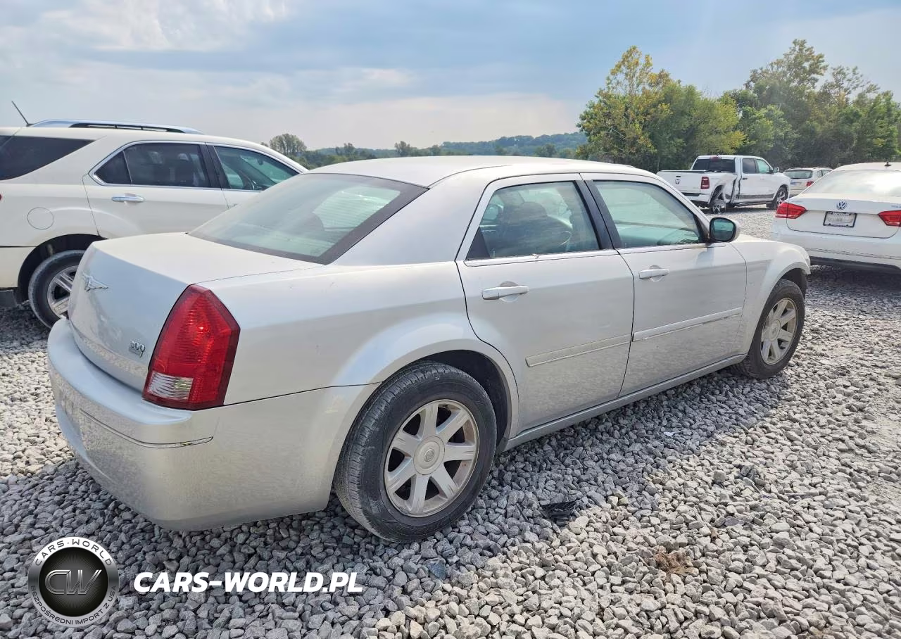 2005 Chrysler 300 Touring VIN:2C3JA53G55H540717 - 3